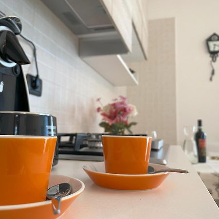 F&G 71100 - - Colazione Inclusa - Box Auto Privato Su Richiesta Foggia Exterior foto